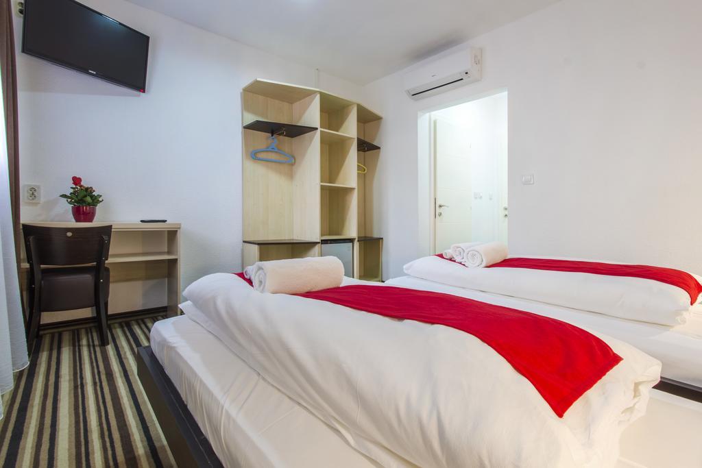 Parkcity Rooms Šibenik Buitenkant foto