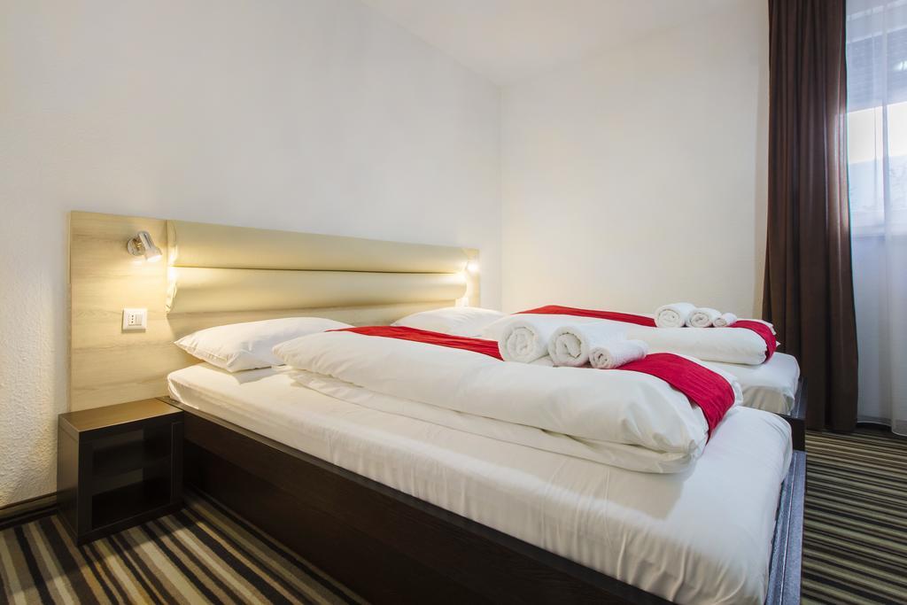 Parkcity Rooms Šibenik Buitenkant foto