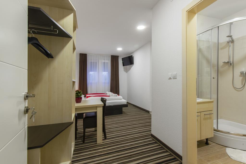 Parkcity Rooms Šibenik Buitenkant foto