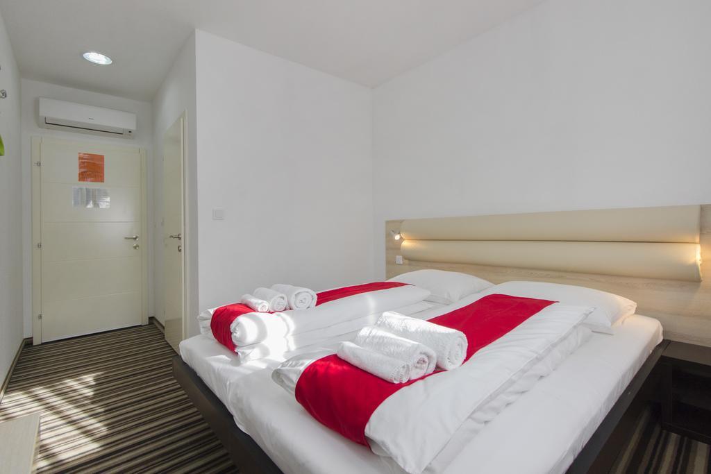 Parkcity Rooms Šibenik Buitenkant foto