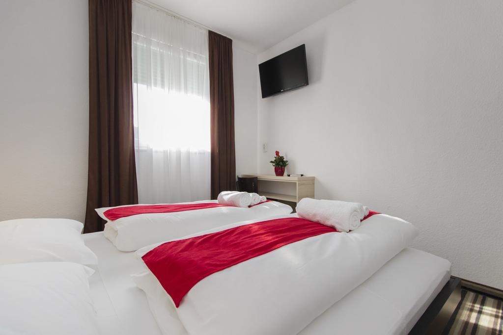 Parkcity Rooms Šibenik Buitenkant foto