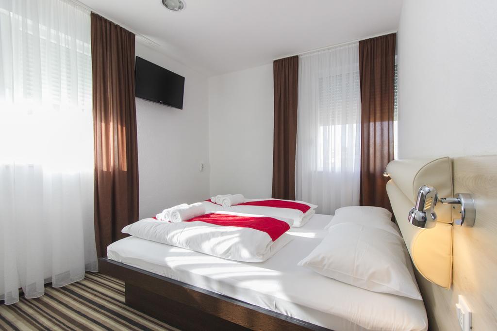 Parkcity Rooms Šibenik Buitenkant foto