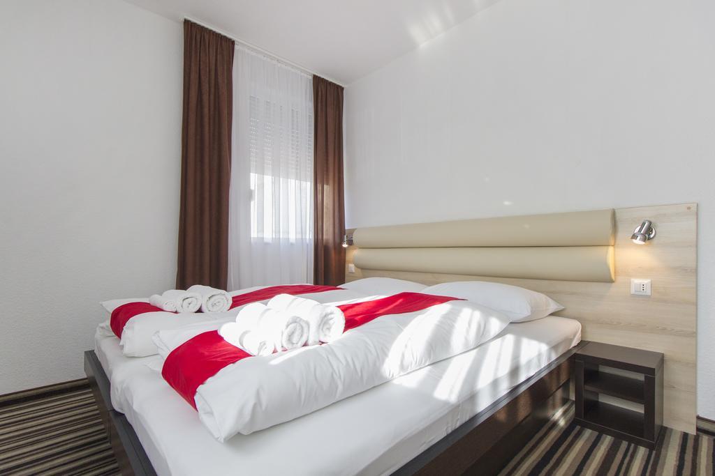 Parkcity Rooms Šibenik Buitenkant foto