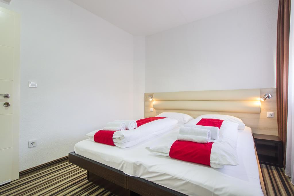 Parkcity Rooms Šibenik Buitenkant foto