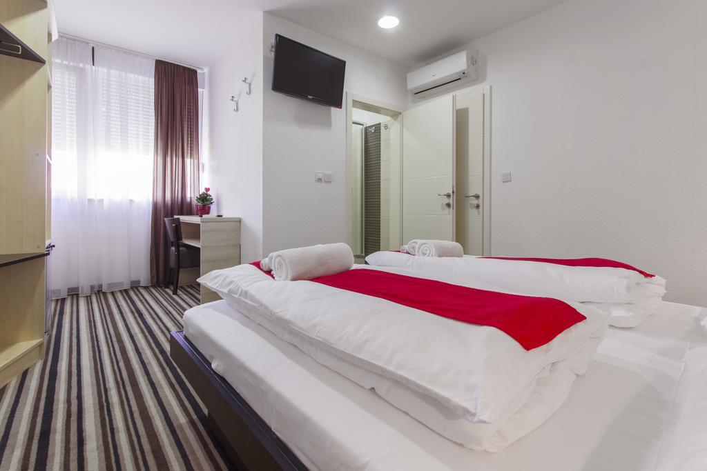 Parkcity Rooms Šibenik Buitenkant foto