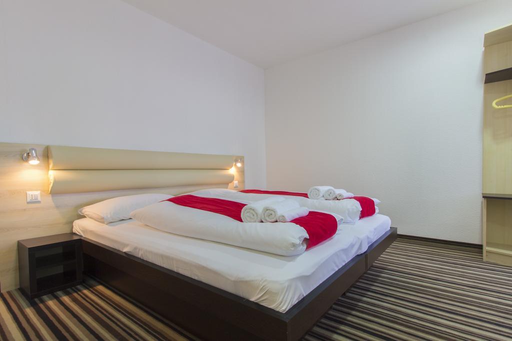 Parkcity Rooms Šibenik Buitenkant foto