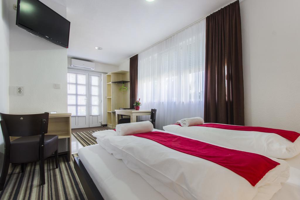 Parkcity Rooms Šibenik Buitenkant foto